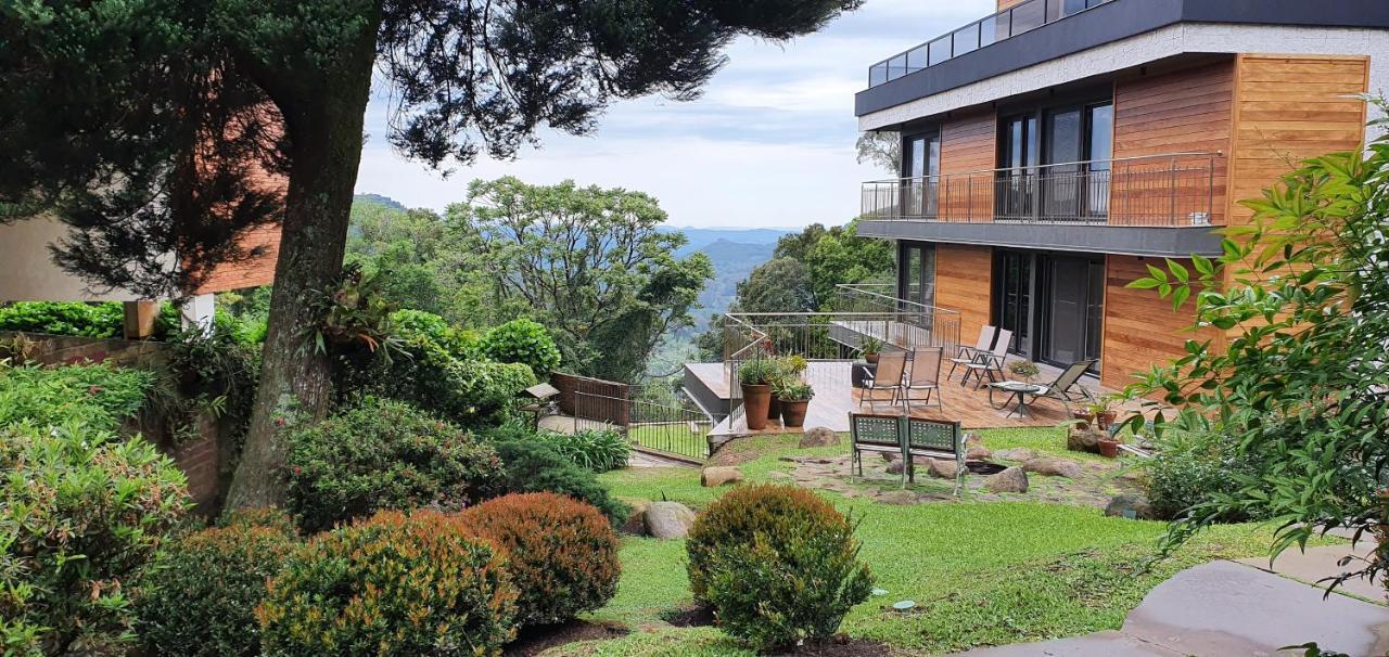 Suites Refugio Do Vale กรามาโด ภายนอก รูปภาพ