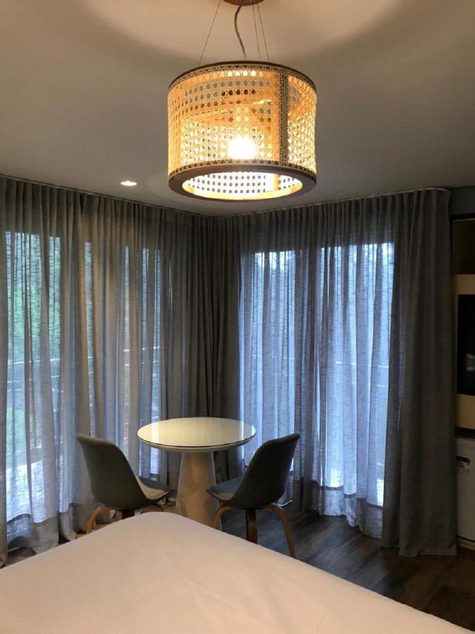 Suites Refugio Do Vale กรามาโด ภายนอก รูปภาพ