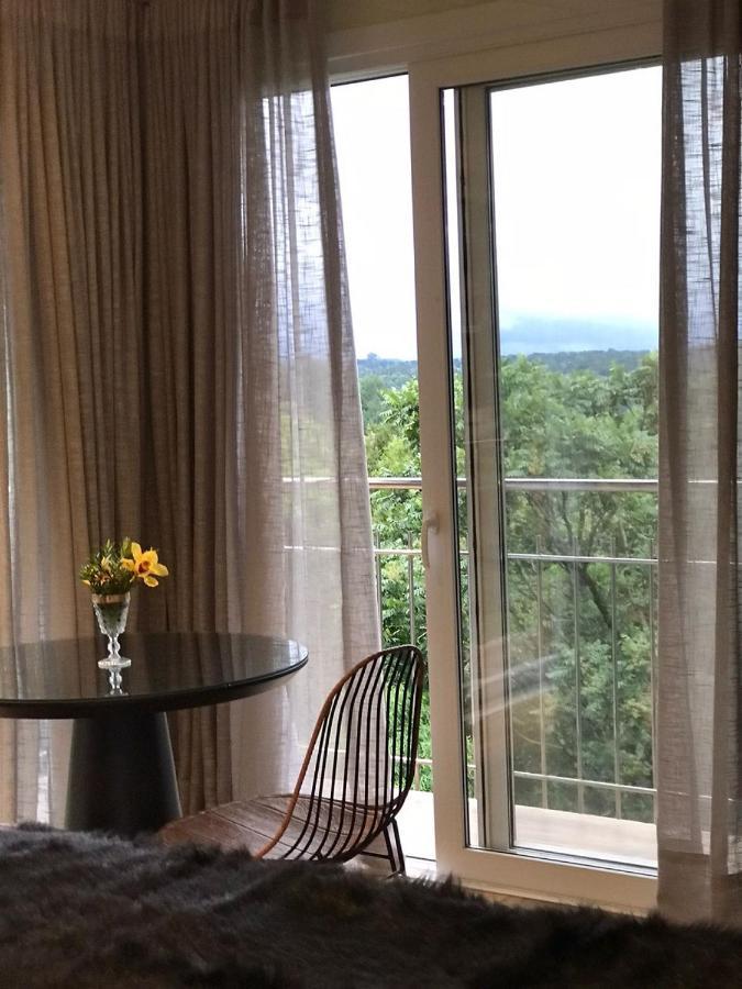 Suites Refugio Do Vale กรามาโด ภายนอก รูปภาพ