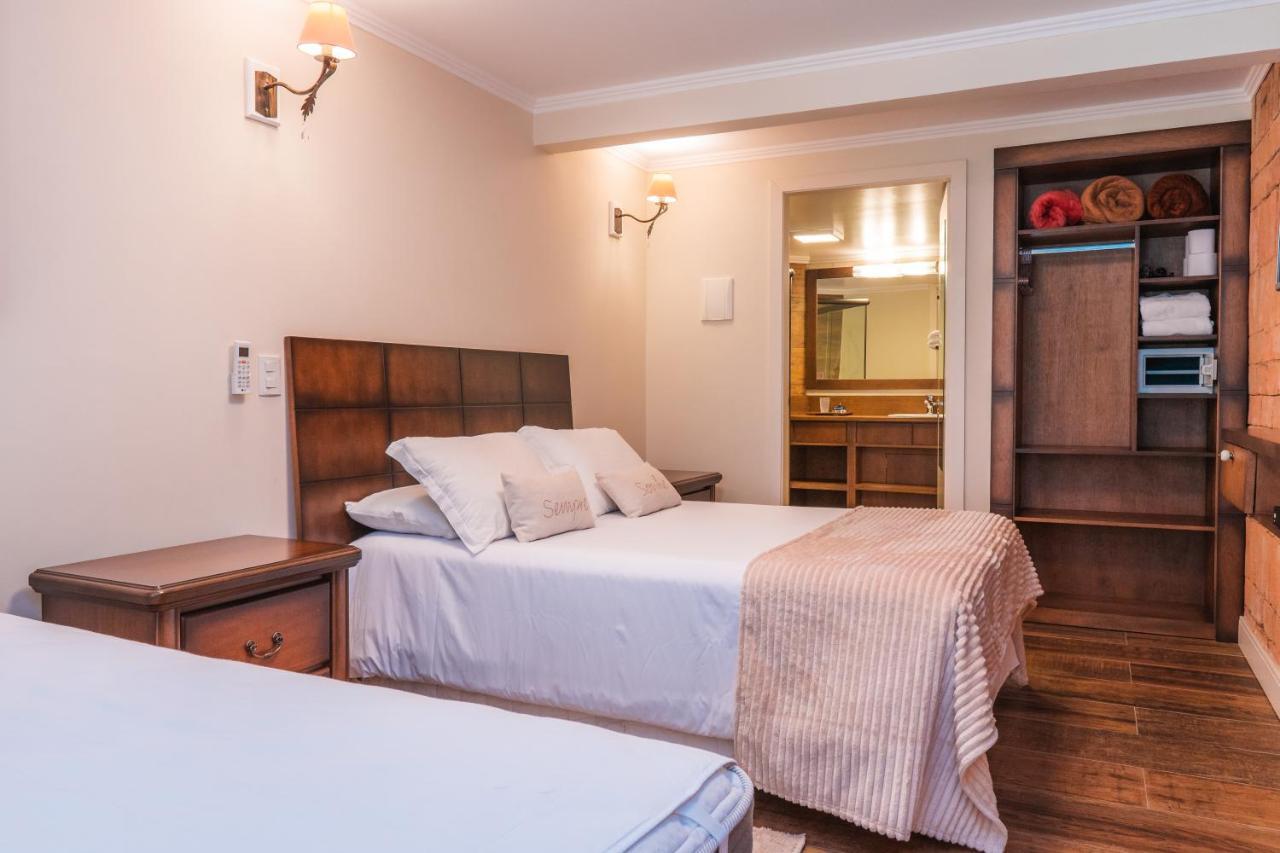 Suites Refugio Do Vale กรามาโด ภายนอก รูปภาพ