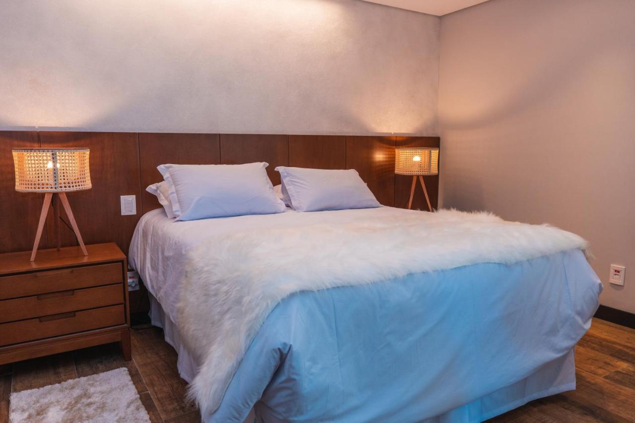 Suites Refugio Do Vale กรามาโด ภายนอก รูปภาพ